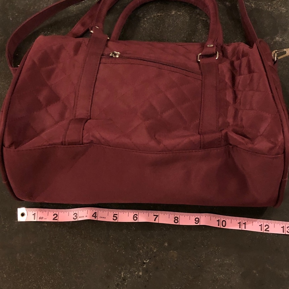 Quilted Burgundy Women’s Carryall Shoulder Bag - Picture 7 of 11
